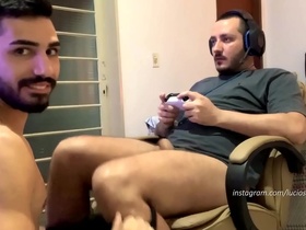 Comi Meu Marido Enquanto Jogava - INSTAGRAM: LUCIOSERRATOFICIAL