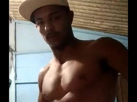Vinicius Gomes 23 anos Brasileiro/SP - Praia Grande Moreno Pauzudo